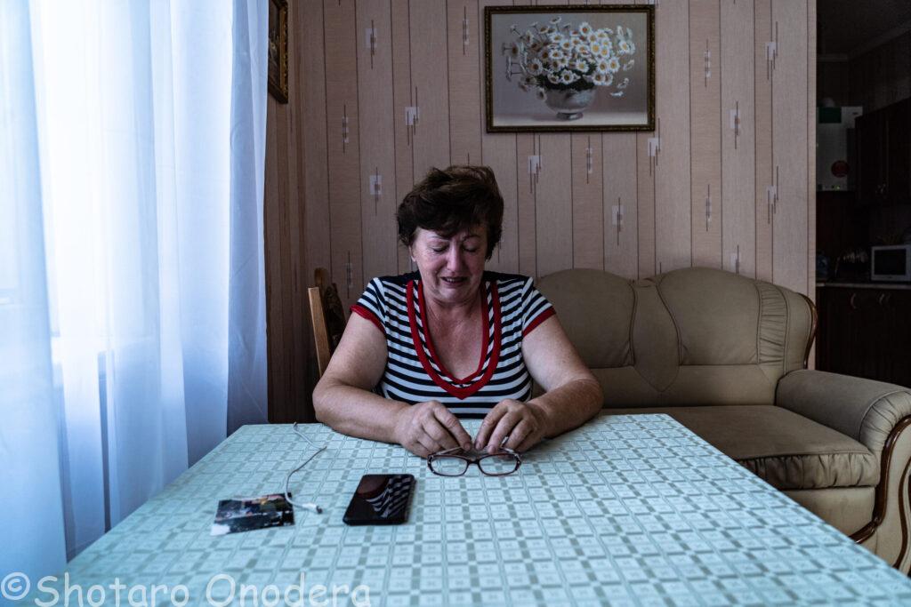 ロシア兵に二人の息子との幸せな未来を奪われ、残された母